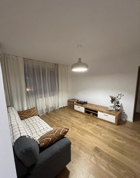Obor inchirere apartament cu 3 camere renovat,mobila lux 5 min. Metrou Obor